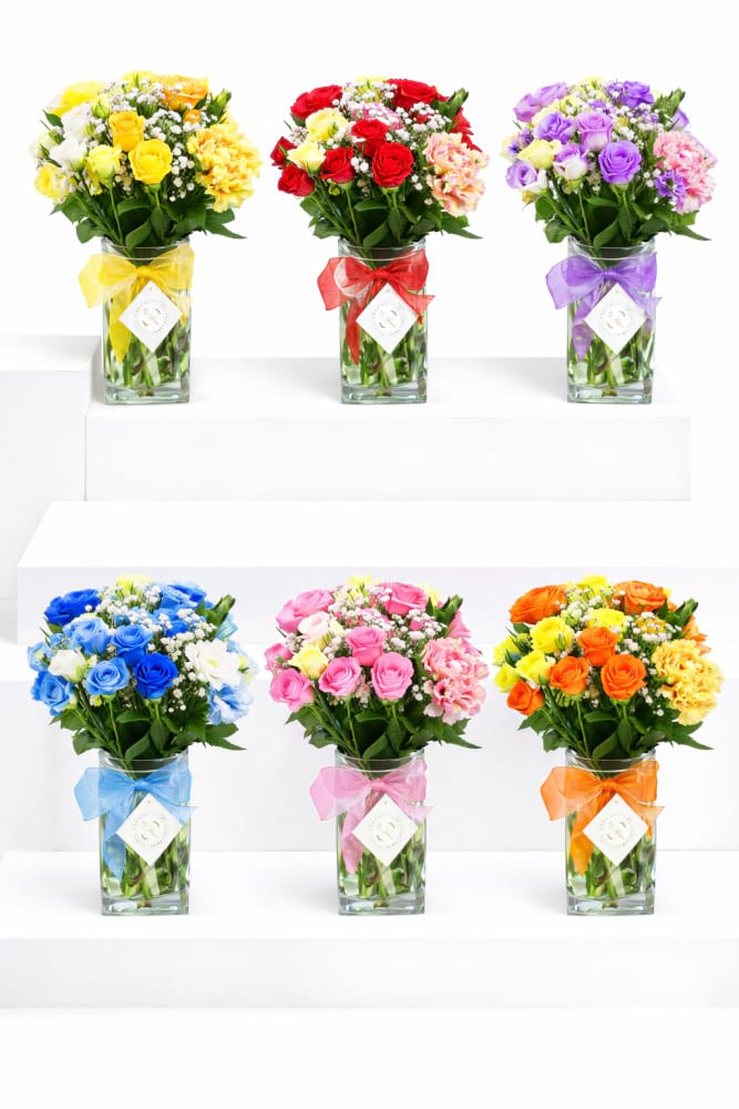 SUPER DELUXE COUNTRY POSIE IN FREE VASE !